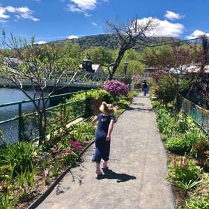 Meet your Posher, Brooke